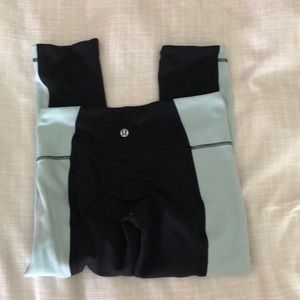 Color block lululemon crops